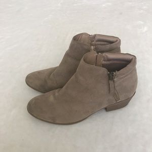 5/$15 ENDS 8/7 Mossimo Tan Suede Booties